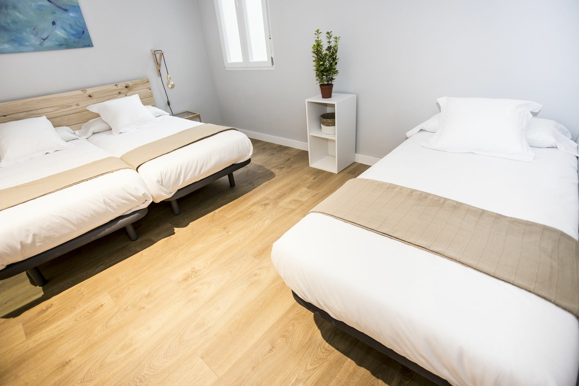 Hola Rooms Мадрид Екстериор снимка