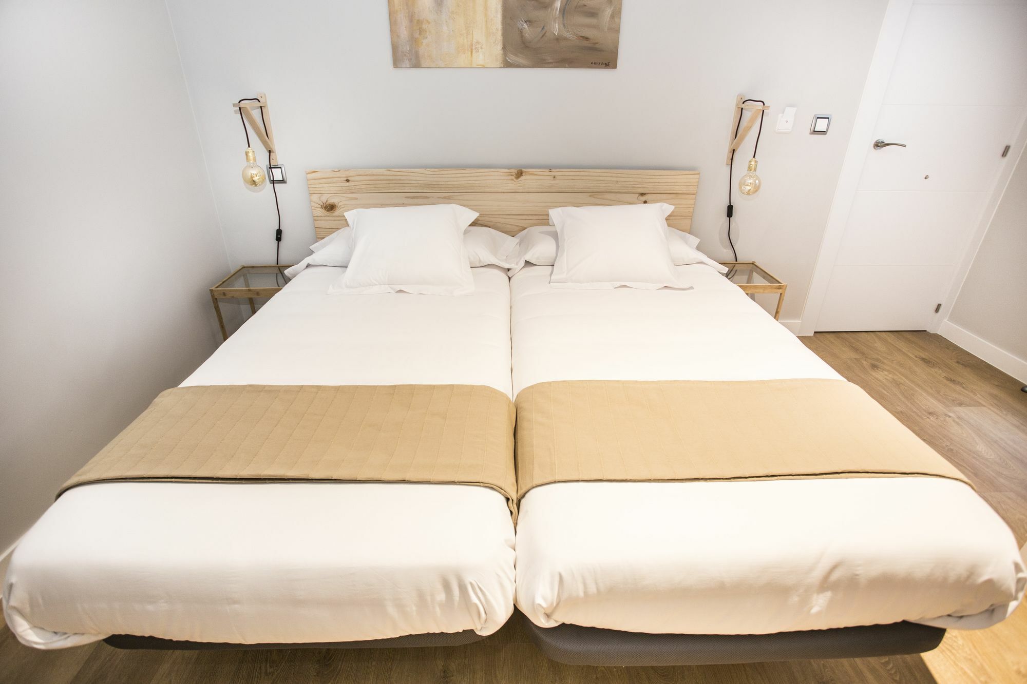 Hola Rooms Мадрид Екстериор снимка
