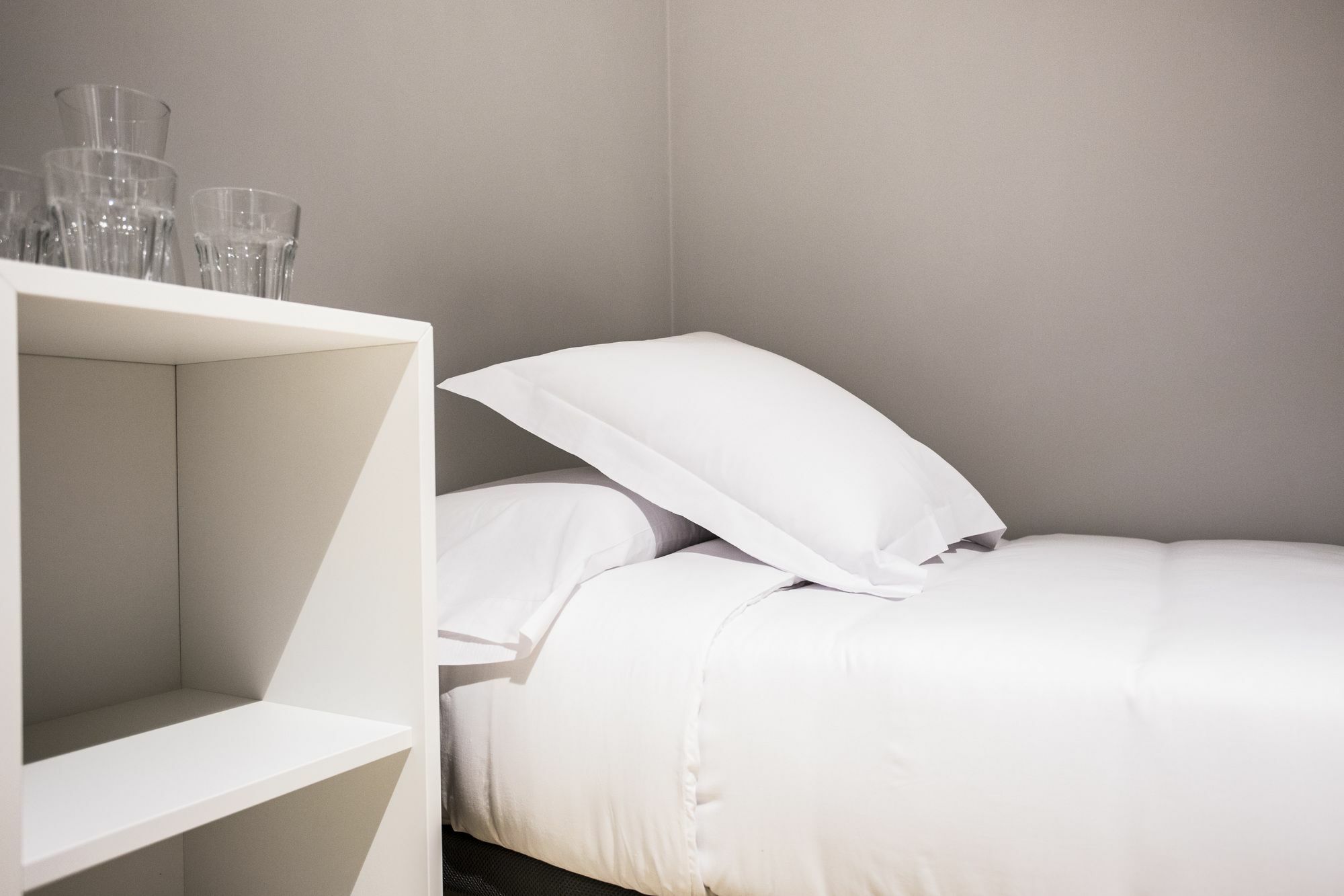Hola Rooms Мадрид Екстериор снимка